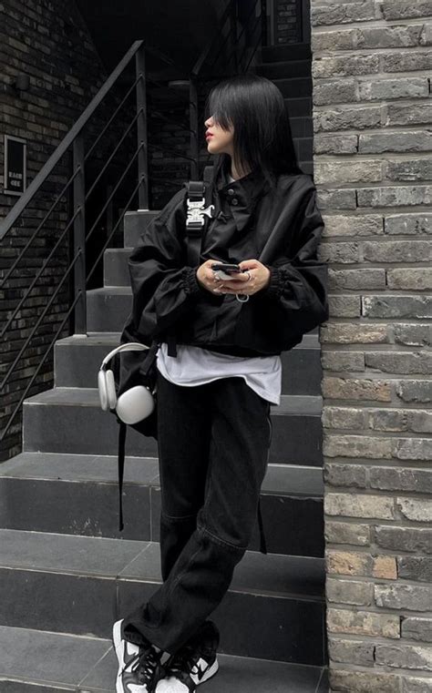 korean tomboy outfits.